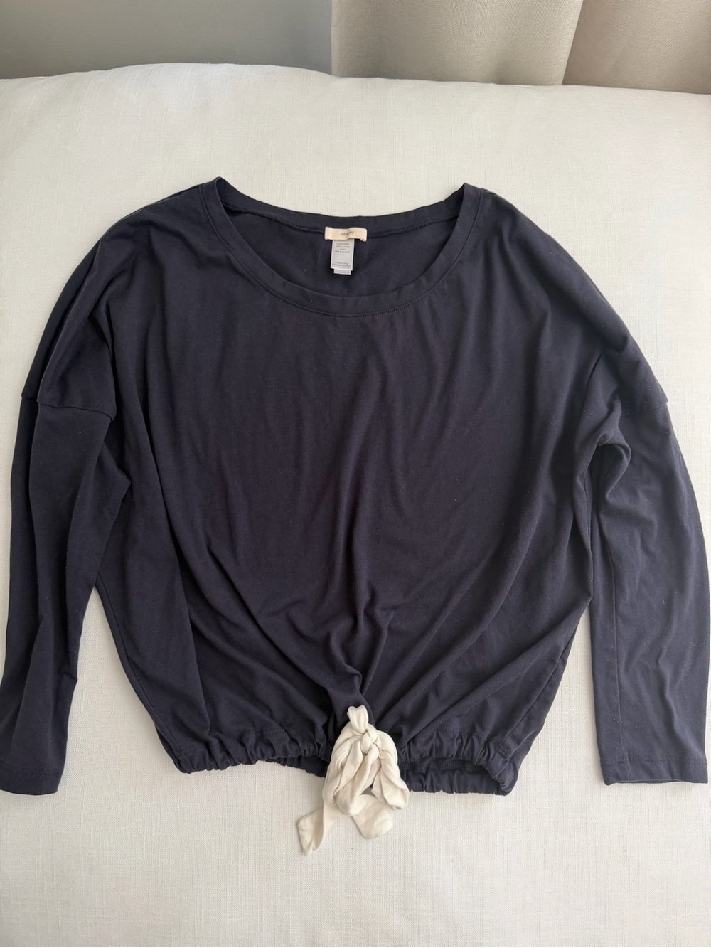 Eberjey Navy Long-Sleeve Tie-Hem Top with Cream Knot